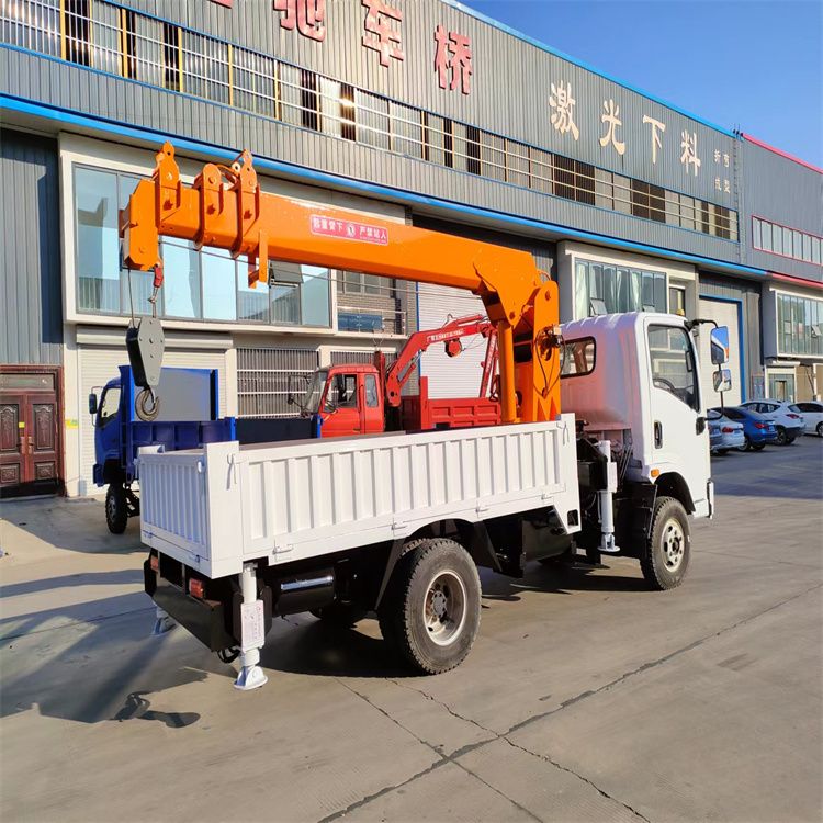 狮潭乡三轮随车吊定制 农用改装机自备吊中瑞长期出售